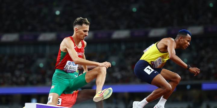 Este fue el noble gesto con corredor colombiano que se cayó durante prueba en los Mundiales de Atletismo