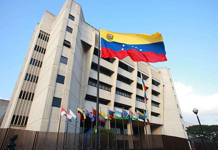 TSJ ratificó condena contra sujeto que mantuvo retenida a dos parejas