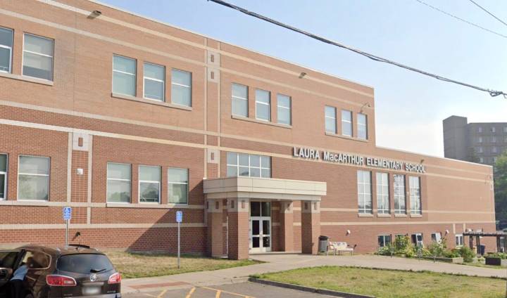 Police: Man, 72, threatened to shoot the windows of Duluth school