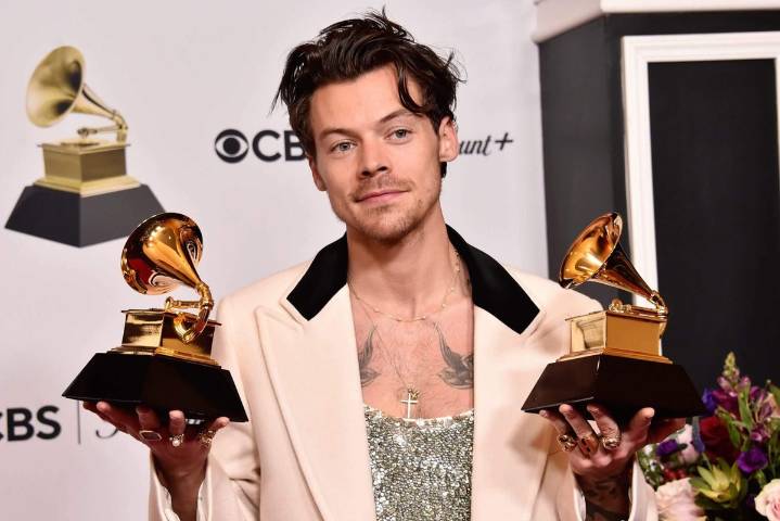 Harry Styles finishes Berlin Marathon in under 3 hours