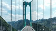 El puente más alto del mundo abre al tráfico en China