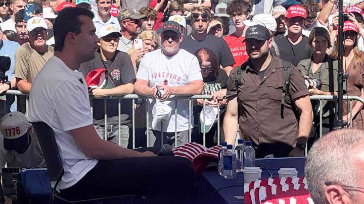 Liberan a persona detenida por el asesinato de Charlie Kirk, activista y aliado político de Trump, que murió tras ser baleado en Utah