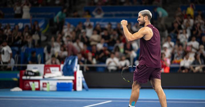 Alcaraz hace que parezca fácil ganar y conquista en Tokio su octavo título del año