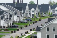 Average rate on 30-year mortgage dips to lowest level since October