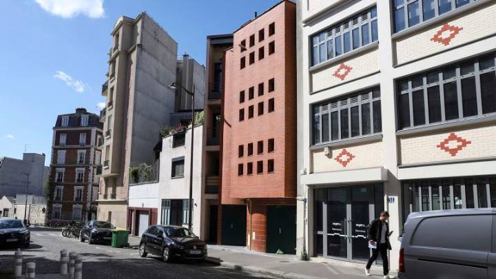 Pig heads discovered outside several Paris mosques