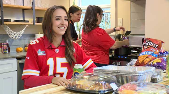 Despite loss, Chiefs fans with Brazilian roots celebrate team's São Paulo game