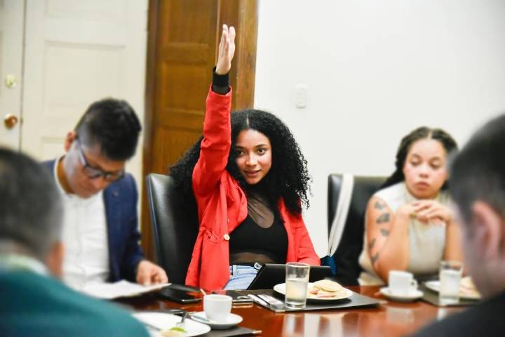 Jennifer Pedraza advierte que Juliana Guerrero no tiene tarjeta profesional: “Es una burla”