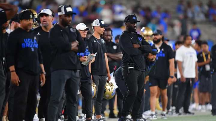 Deshaun Foster Issues 1-Word Warning for UCLA as Dan Mullen’s Prodigy Backs Nico Iamaleava Criticism