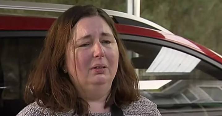 Condenan a cadena perpetua a mujer australiana que mató a familiares con hongos venenosos