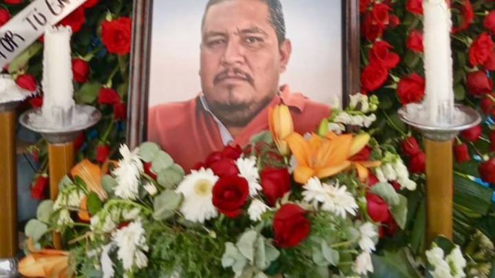 “Por tu entrega y lealtad”: Líder de CJNG envía arreglo floral al funeral de un sicario abatido