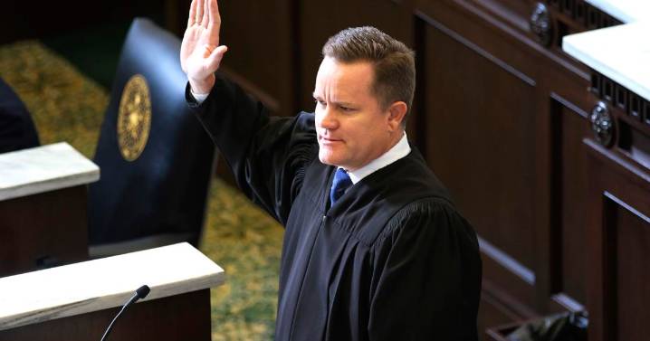Political notebook: Board recommends 17.58% raise for state judges
