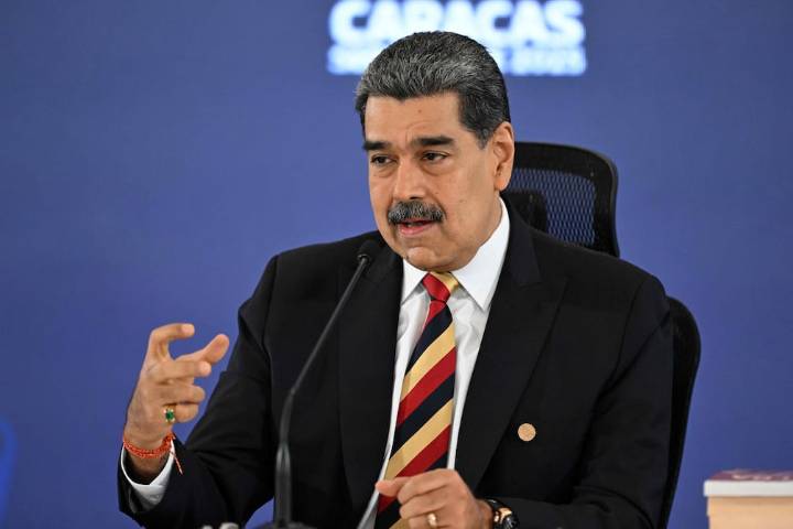 Nicolás Maduro: “Ocho barcos militares, con 1.200 misiles, y un submarino nuclear apuntan a Venezuela”