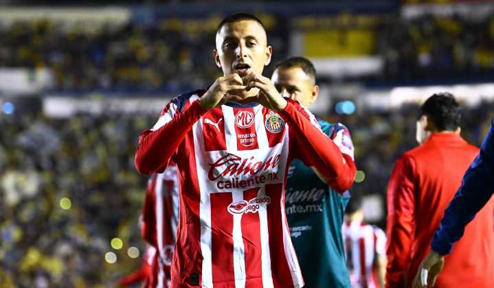 Alerta en Chivas: Roberto Alvarado se perderá el partido ante Tigres