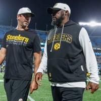 Steelers turn to 41-year-old Rodgers in search of NFL success