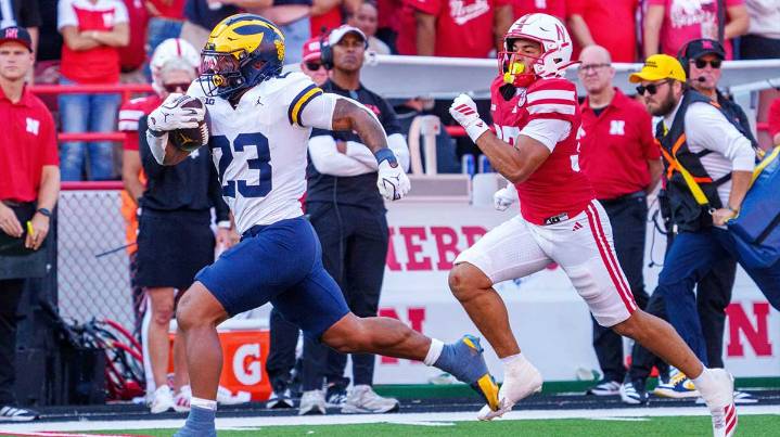 Insider raves about Michigan RBs after gashing Nebraska