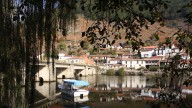 Hotusa compra un antiguo poblado a orillas de un embalse de Lugo para hacer viviendas para sus empleados