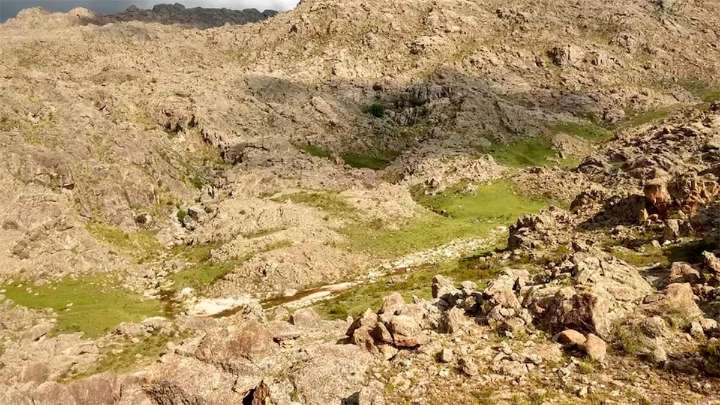 Tragedia en las Altas Cumbres: un automovilista murió tras caer por un barranco
