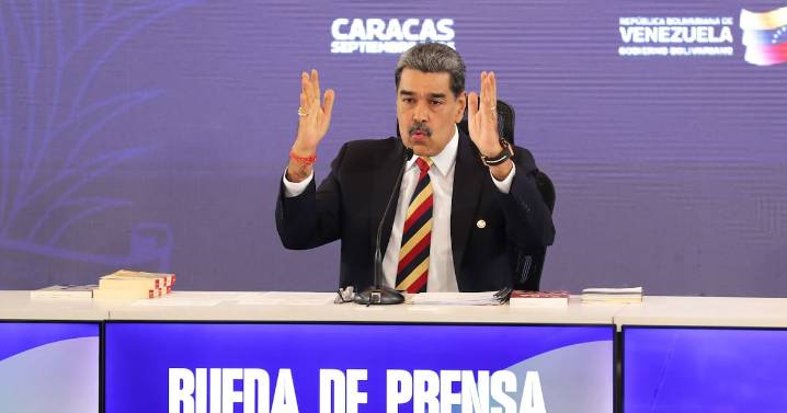 Maduro denuncia que ocho buques de EE.UU. con 1.200 misiles apuntan contra Venezuela