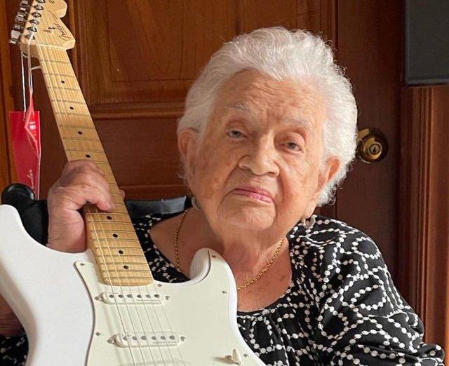 Juanes despide a su madre, Alicia Vásquez, una de las musas de su Vida
