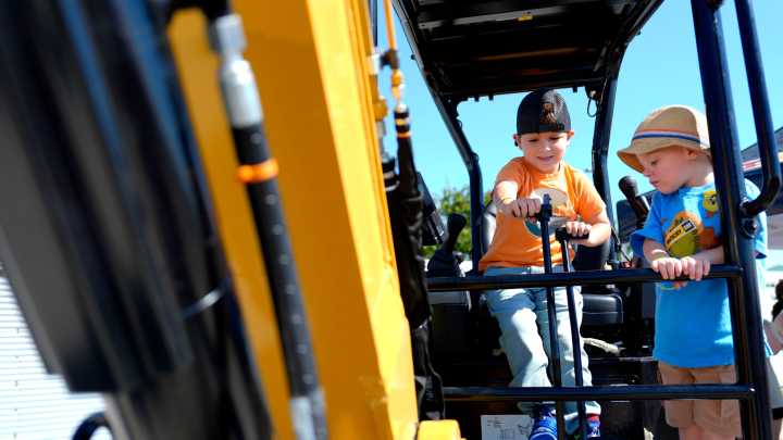 SEE IT: Augusta Regional Airport holds sixth annual Meet A Machine