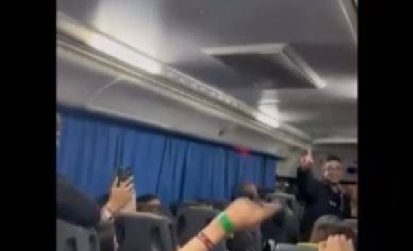 El escándalo por los cánticos antisemitas de un grupo de egresados escaló y llegó a la Casa Rosada