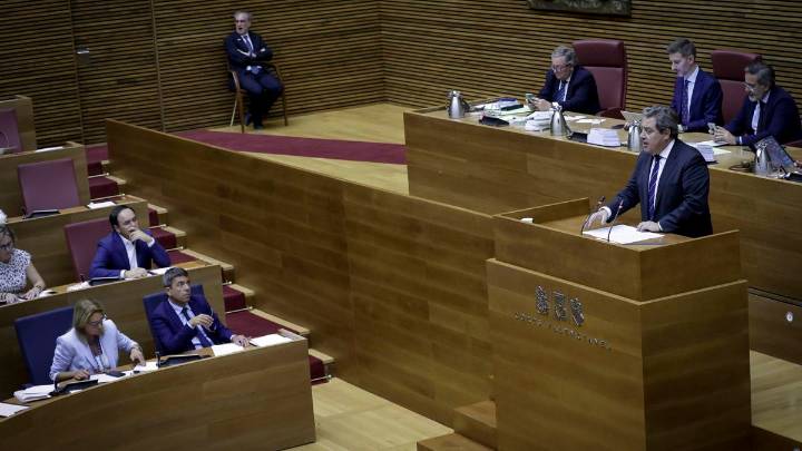 Vox mete presión con el valenciano, pero exhibe sintonía con Mazón