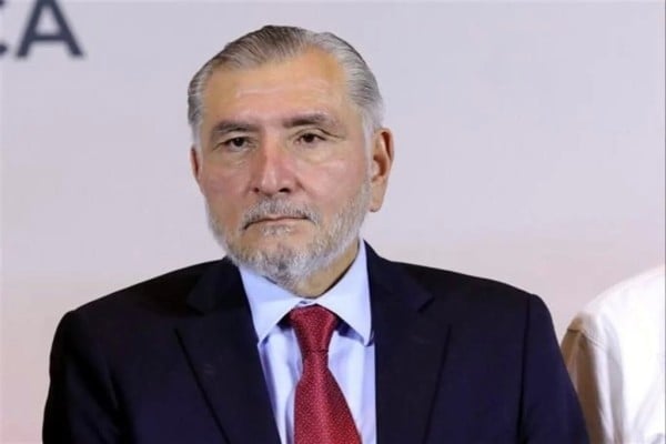Paga Adán ISR de ¡2.4%!