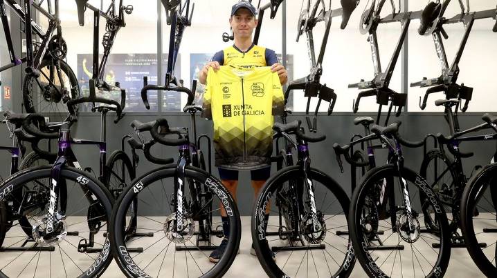 Maksym Bilyi, corredor del Padronés Cortizo y ganados de la Volta a Galicia: «Quiero ser profesional para poder sacar a toda mi familia de Ucrania»