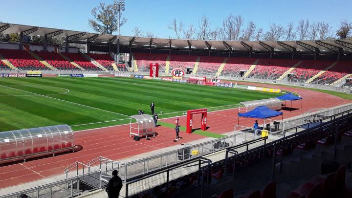 Talca rinde homenaje a Iván “Pocholo” Azócar: el Estadio Fiscal cambia de nombre