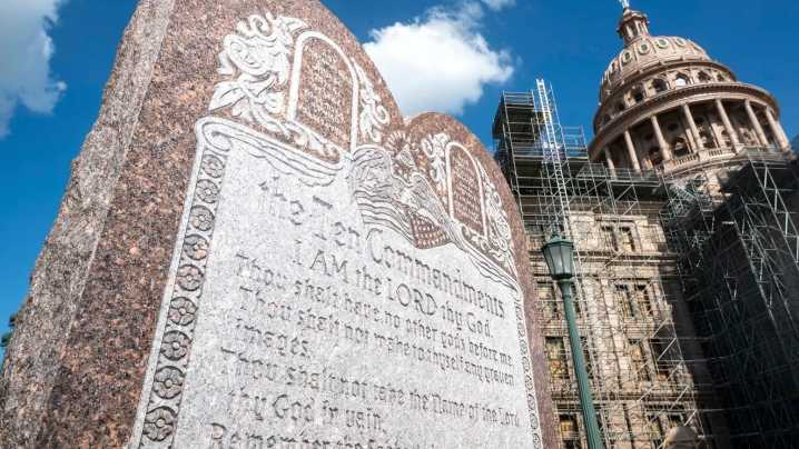 Flour Bluff ISD sued for implementing state Ten Commandments law