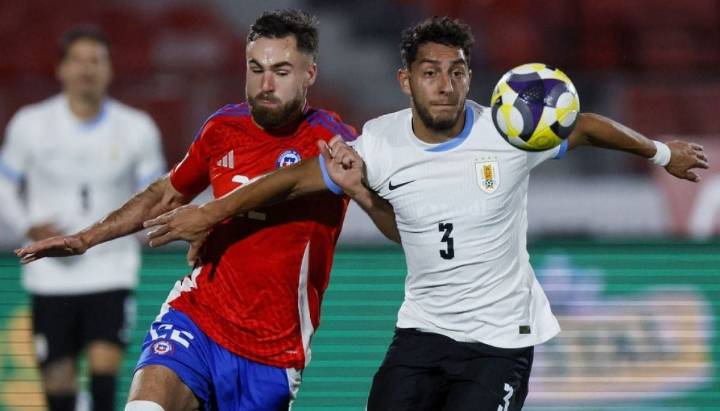 "Un castigo": la imagen que generó ola de comentarios en partido Chile vs. Uruguay