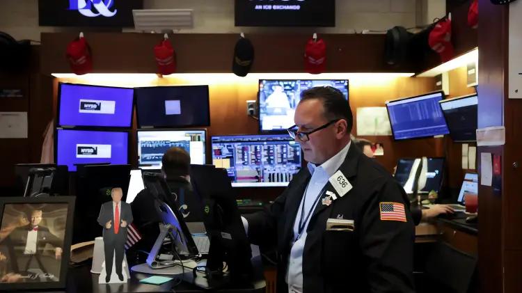 Mercado laboral de EEUU rompe racha histórica con pérdida de empleos