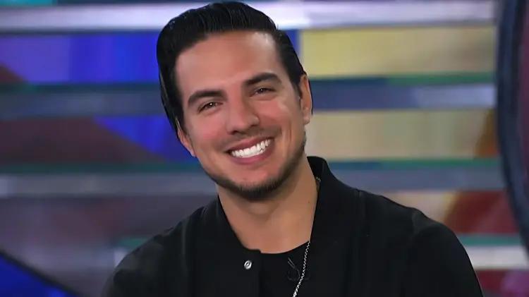Vadhir Derbez revela el secreto de la unión familiar en medio de conflictos artísticos