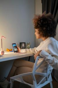 A Gen Z Student Shared the ‘Bad’ Side of Her Social Media Detox
