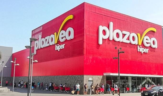 Indecopi multa a Plaza Vea con S/26,750 por cliente atrapado en ascensor más de dos horas