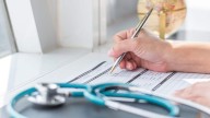 Reglamentaron el procedimiento para realizar reclamos al sistema de Salud sin pasar por la Justicia