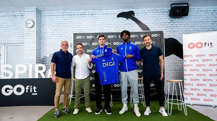 El Real Oviedo pasa revista al mercado de fichajes: «Lo importante no es la guinda, es el pastel. Y tenemos un buen pastel»