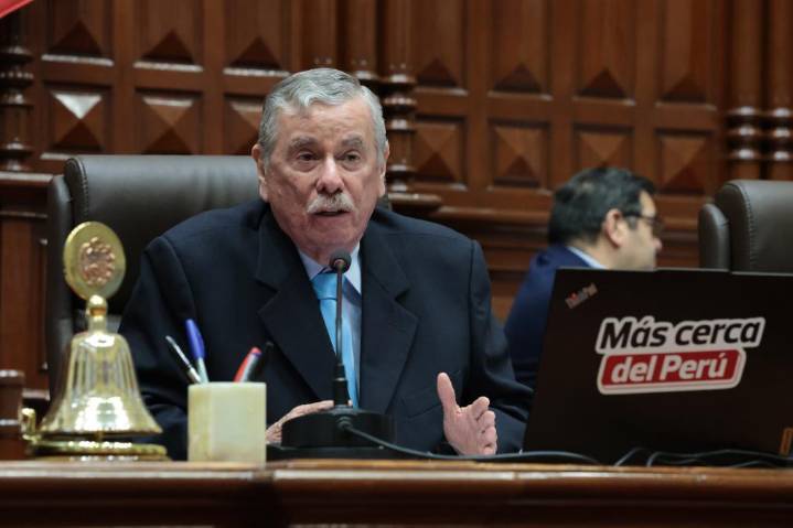 Fernando Rospigliosi: "No se aceptará la contratación de Betssy Chávez en el Congreso"