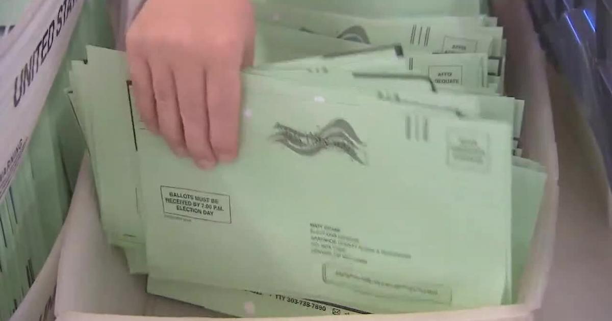 Washington Secretary of State Steve Hobbs highlights voter registration