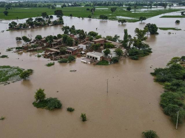 President Zardari calls for world support as Pakistan reels from climate impact