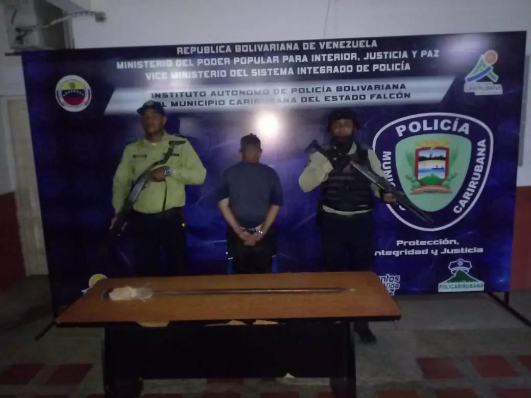 Detenido por agredir a su pareja en La Vía de Santa Ana