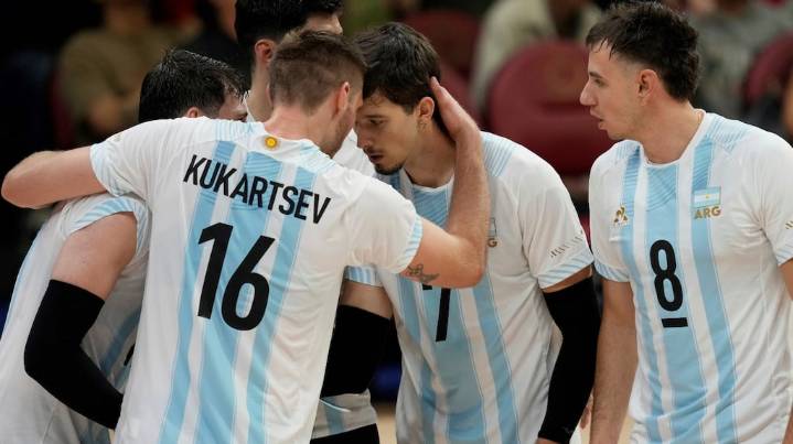 Argentina busca otro resultado histórico en el Mundial de vóley ante el campeón Italia en los octavos de final