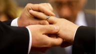 Matrimonio igualitario en Hong Kong: El Parlamento veta la ley que reconocía derechos a las parejas casadas en el exterior