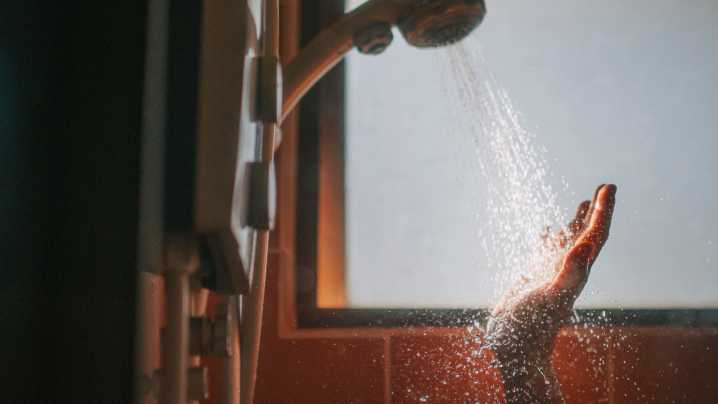 I tried five minutes of shower meditation for a week—this is how my mood changed