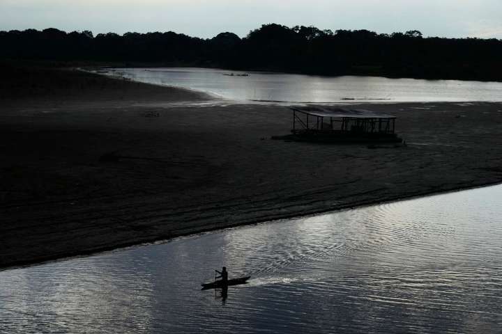 Mueren 107 personas al volcar embarcación al noroeste del Congo