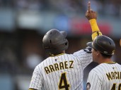 MLB: Luis «La Regadera» Arráez triplica y llega a 1000 hits de por vida en Las Grandes Ligas