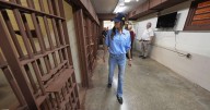 Noem dice que se eligió un conocido penal de Luisiana para fomentar la autodeportación de migrantes