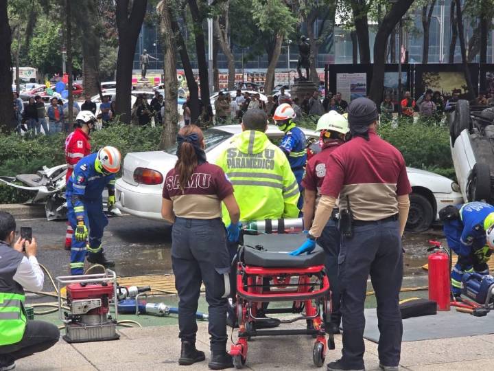 Protección Civil realiza mega simulacro en Reforma 222