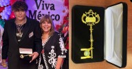 Eduardo Antonio recibe las llaves de la ciudad de Medley y dedica el homenaje a su madre