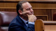Ábalos se parapeta como víctima y acusa a su exmujer de lucrarse con su testimonio: "Está promovido y pagado"
